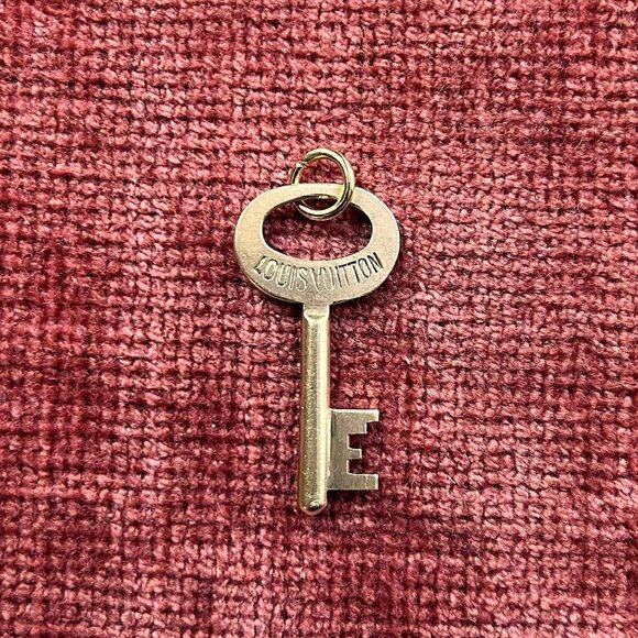 LOUIS VUITTON Vintage Steamer Trunk Skeleton Luggage Key # 125269 - Picture 1 of 4